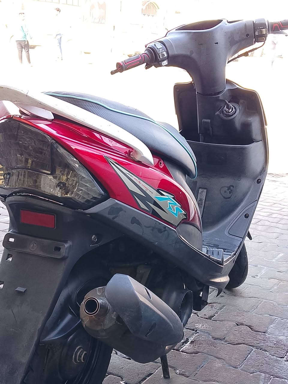 ماكس عدله للبيع سعرها 650 وبيها مجال قليل
دراجه مكينتها بلاد برغي ممفتوح بيها 
كهربائيات كلها شغاله 
شلعه معدل شك الكاع 
نقصها فقط عينه 
شراي ***********
