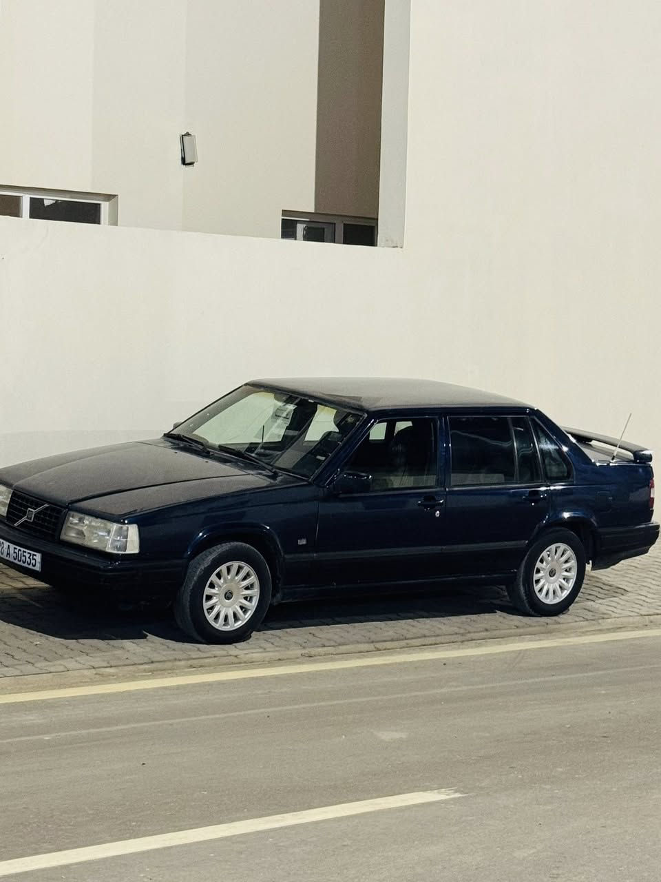 سلام عليكم 
للبيع
كهربائيات كله شغاله 
كشنات كهرباء جلد 
مكينه وكير مكفوله (تيربو) 
غرفه جديده لون رصاصي 
مكان نجف 
للأستفسار الاتصال 

‭0783 851 8522‬
