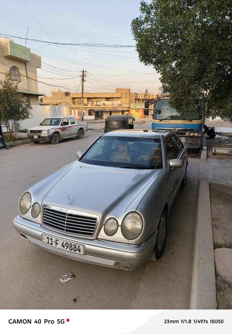السلام عليكم ورحمة الله وبراكته 
للبيع للبيع السعر ب 97 وبيها مجال 
مارسيدس ام عيون E320 ستة سلندر V فول مواصفات 
فئة افكارد موديل 1997 رقم بغداد باسمي تحويل ثاني يوم
السيارة فول فتحة السيارة بوضع الشركة ومال جناي 
كشنتات كهرباء وجلد تبريد ثلج 
وثلاجة وكير ومحرك جديد وبشرط
مري شفط  
تخم تاير 
جاهزة من كلشي ونظيفة 
السيارة بدون دكة جاكوج مكفولة صبغ حزام اثر جراد للجمالية 
مكان السيارة بغداد الزعفرانية 
للاستفسار اتصل وتدلل ***********
