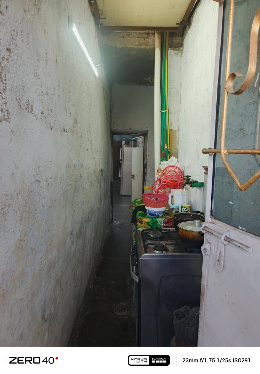 السلام عليكم بيت البيع ميه متر بل حسينيه مال راجديه قاطين خدمات كامله لبيت بسمي سعر ٥٠ شراي يتصل ***********
