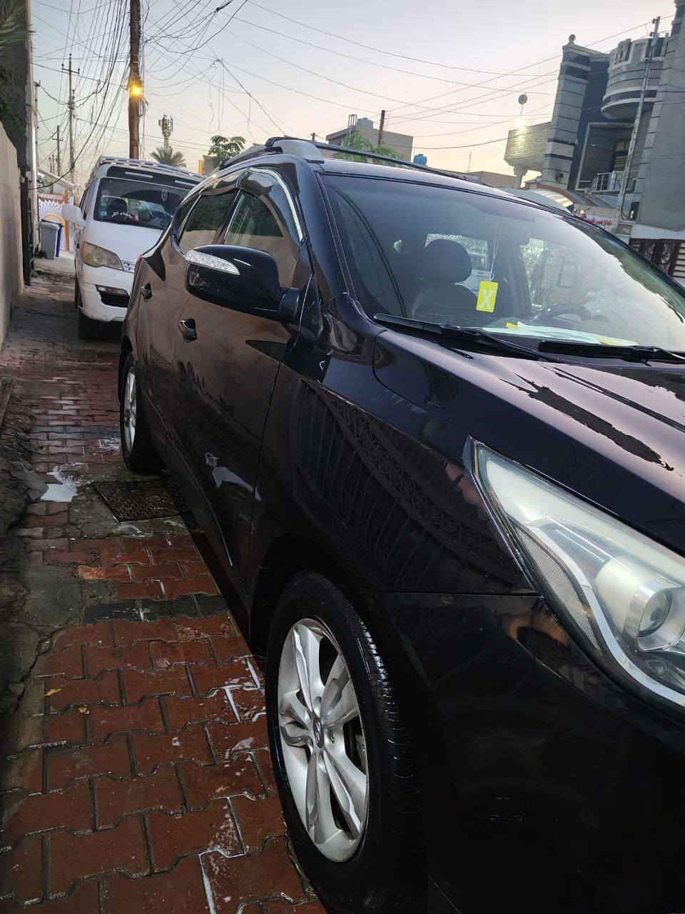 وارد امريكي
 محرك 2400 دوش ممفتوحه
حادثها بنيد ومعمر نفسه
وقطعتين رش ويه البنيد
ليبل واحد 
ماشيه.121الف
سنويه ل2028
مشروع وطني 
المواصفات اعتيادية تحكمات وتدفئه كشنات
كشنات مخمل جلد
داخل لونين قرمندي
125$
*********** 
*********** حلة, بابل
