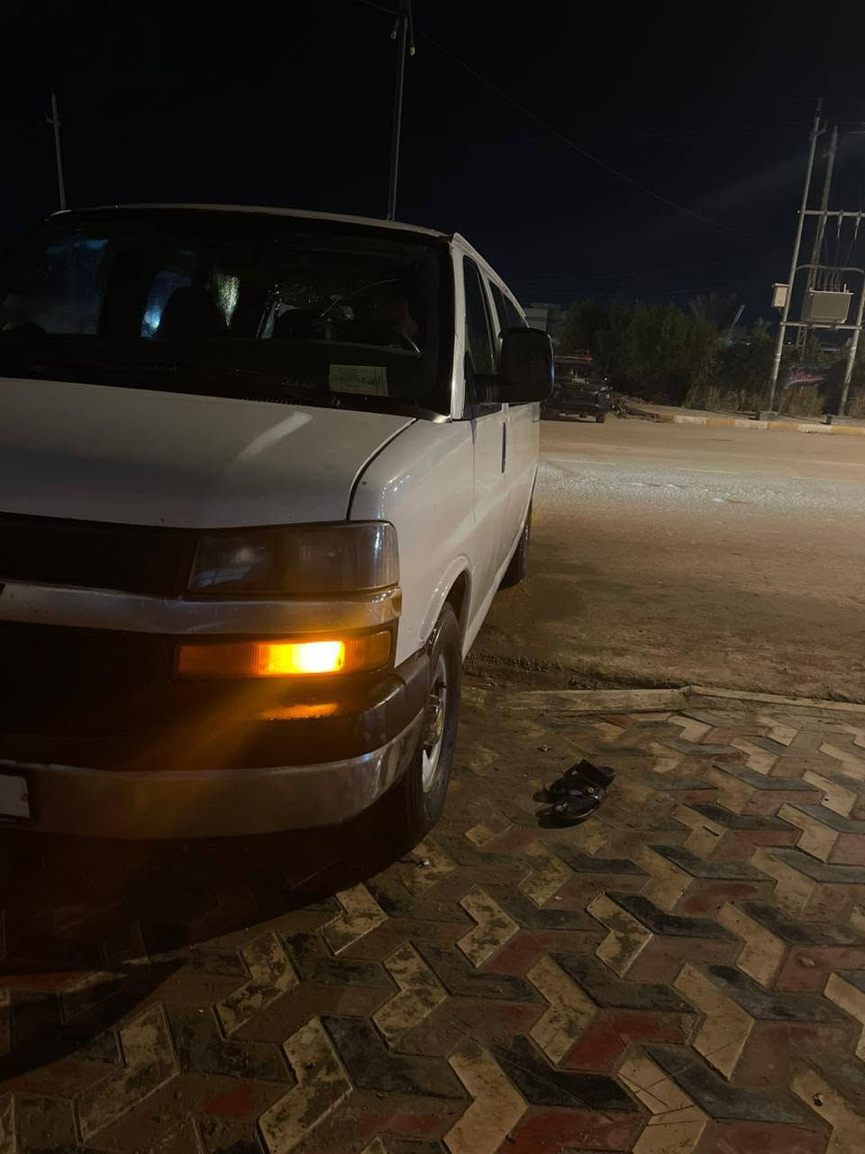 السلام عليكم
للبيع
سفانه شوفر موديل2007
كفاله عامه من الضربه
جاهزه مال شغل 
تبريد ثلج+شاشه كامره دمام
خط/ -كربلاء_عماره
تخم تاير برجستون
مكينه وضفايرهه جديد
رقم بصره سنويه ل2028 رقم نكليزي
عدد الركاب/15
دوشمه جديده حداديه جديده
مكان ذي قار قضاء الفجر 
السعر 100 وبيهه مجال 
الاتصال او وتساب ***********
