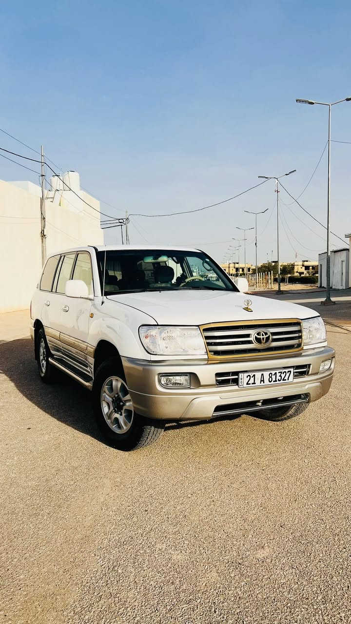 السلام عليكم  
لاندكروز مونيكا 2002❤️ترهم مراوس حسب القناعه سياره جديده بمعنى الكلمه 
🛞تخم تاير جديد 🔩 حداديه وره وكدام كله جديد ماعايزه برغي السياره ملاحضه 📍 بيه جاملغ صبغ وشبر بلبنيد فقط دواخله نضيفه جداً جداً داخل بيجي 
سعّر السياره $160بيه مجال مكاني 📍النجف الاستفسار الاتصال على الرقم ‭٠٧٨٦ ٧٧٦ ٥٤٩٤‬
