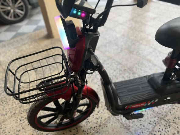 بايسكل شحن للبيع جديد ٢٠٢٤ كلة شغال ما ناقصة شي بطاريات جدد كلة جديد لايت عالي ناصي اشاير السعر ٢٥٠ بي مجال العنوان ديالى ابي صيدا ***********
