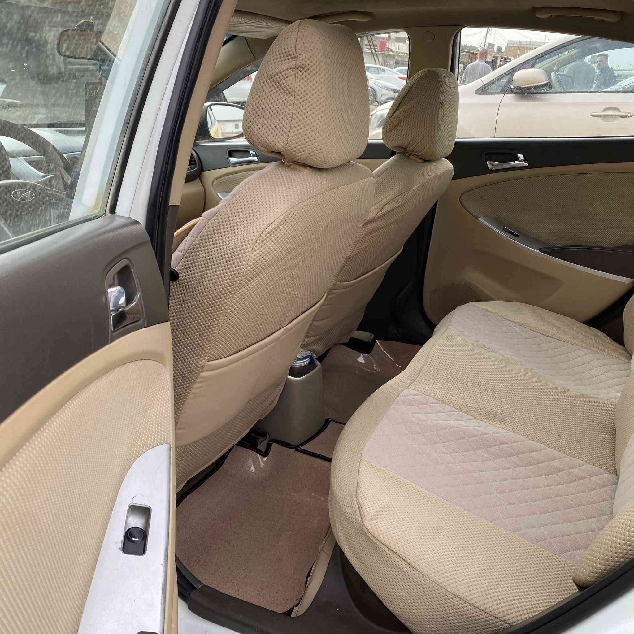 السلام عليكم
اكسنت 2014 رقم قادسية الانكليزي تحويل مباشر 
مكينة 1600 سيارة جاهزه من كلشي مابيه نقص
حادثها جاملغات خلفيه وشويه من الحوض 
السعر 69 وبيه مجال بسيط مكاني الرميثة
***********
