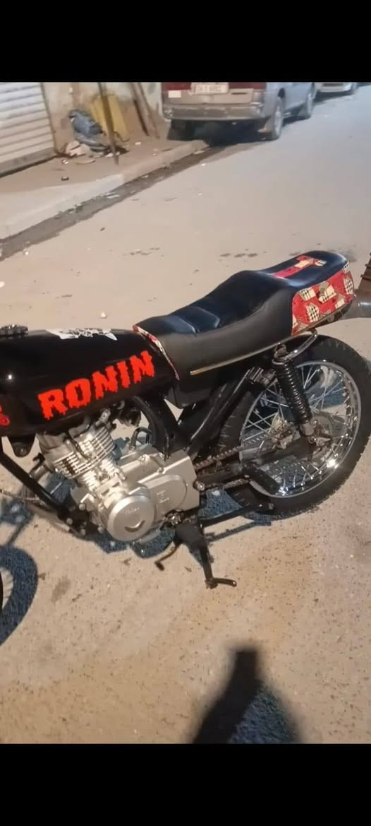 السلام عليكم دراجه نامه للبيع  شلامجه اي شي ماناقصه ادوات مكفوله من كلشي  مكاني بصره جمعيات السعر 700 وبيه مجال ***********
