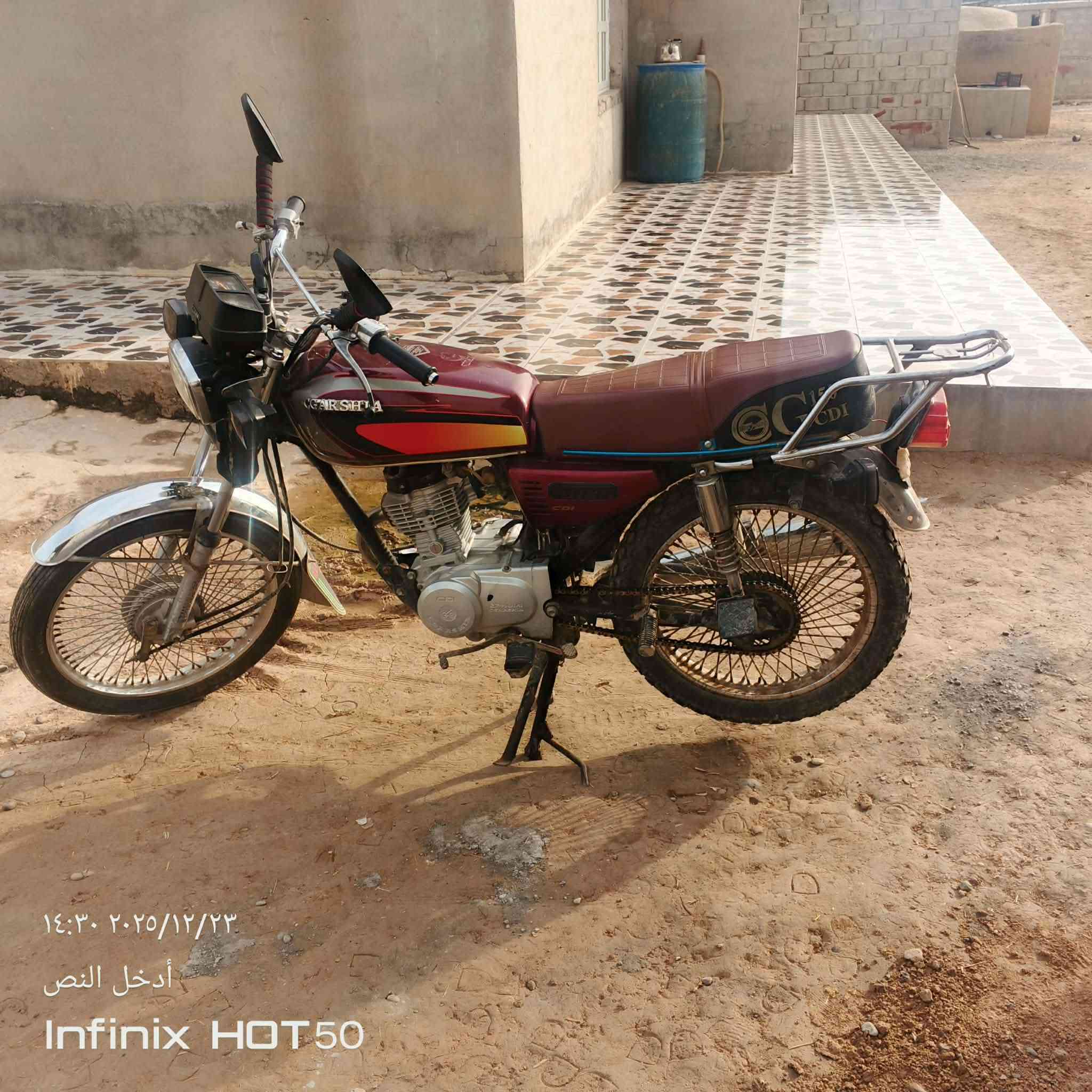 موطور للبيع تايكر 2018  محرك نضيف شرط كهربائية شقاله  السعر 350 وبيها مجال شي قليل  ***********
