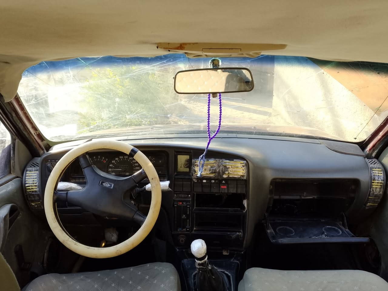 سلام عليكم للبيع اوبل اوميكه موديل  92 سيره نضيفه مكينه وكير وكسن كله جديد المكان ديوانيه امكلف بنشر الرقم الهاتف ***********
والسعر  18 وبيهي مجال
