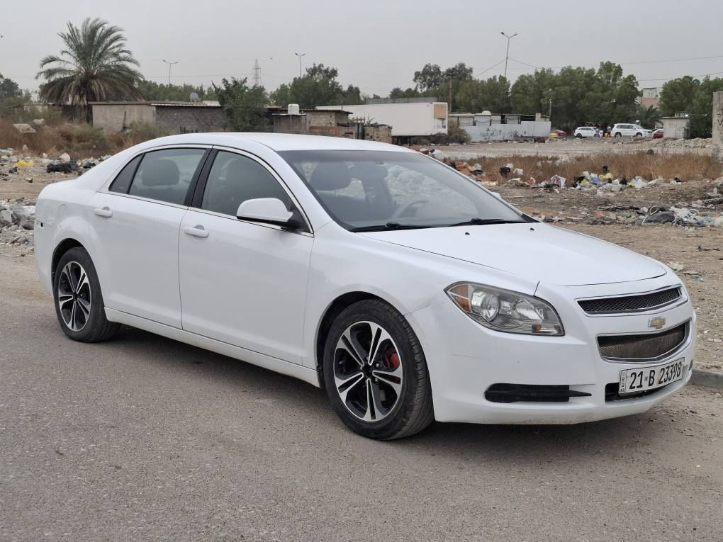 السلام عليكم ماليبو موديل ٢٠١٢ محرك ٢٤٠٠ تدفئة وتبريد كير ومحرك مكفولات تخم تاير جديد كهربائيات كلهه تشتغل داخل نظيف جدا صدر امامي جديد بيها حادث بالجاملغ الخلفي صبغ قطع مكانها بغداد الدوره رقم سليمانيه تريد تحويل او وكاله سعرها ٧٨ وبيها مجال *********** بغداد, العراق
