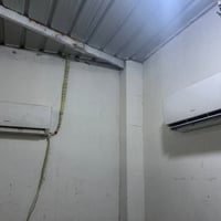 سبالت عدد ٢ واحد طن  انفيرتر والثاني عادي  مستخدم نضيف  المكان بغداد ش...