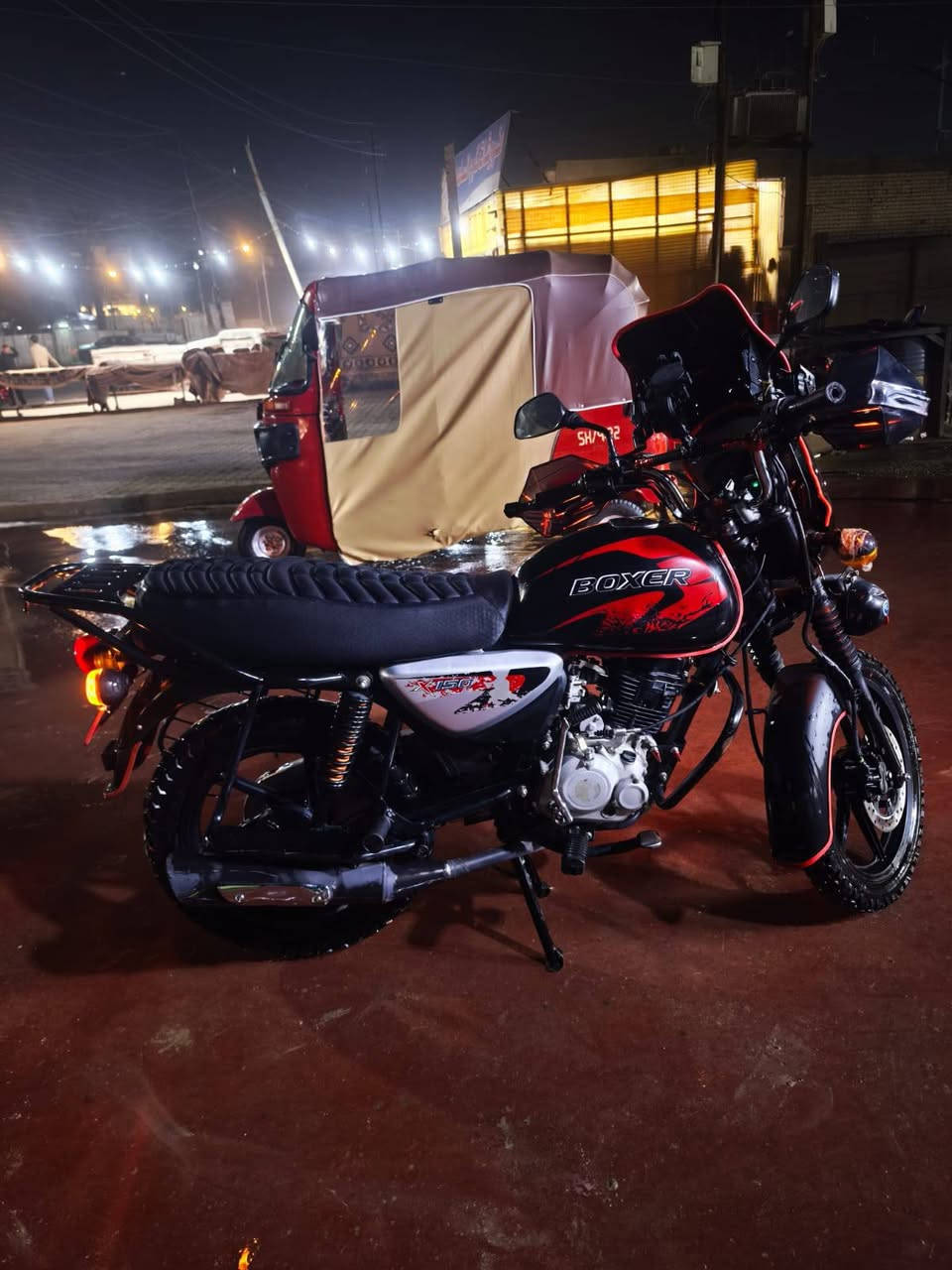 سلام عليكم بوكسر مديل 23 بدون اوراق مكفوله من السرقه وعشائرياً مابيه اي نقص وخير من الله مكينه گير كشر كله نضيف نقص فقط دواسه مال رجل الأيسر فقط مكاني بغداد الرصافه سعرها 1300 وبيه مجال حك الجيه 
***********
