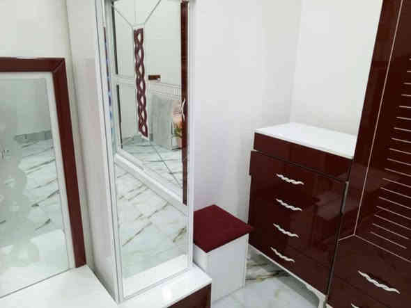 غرفه نوم تركي نضيفه ٨ قطع
للبيع السعر ٤٥٠ للستفسار مراسله الصفحه او ***********
