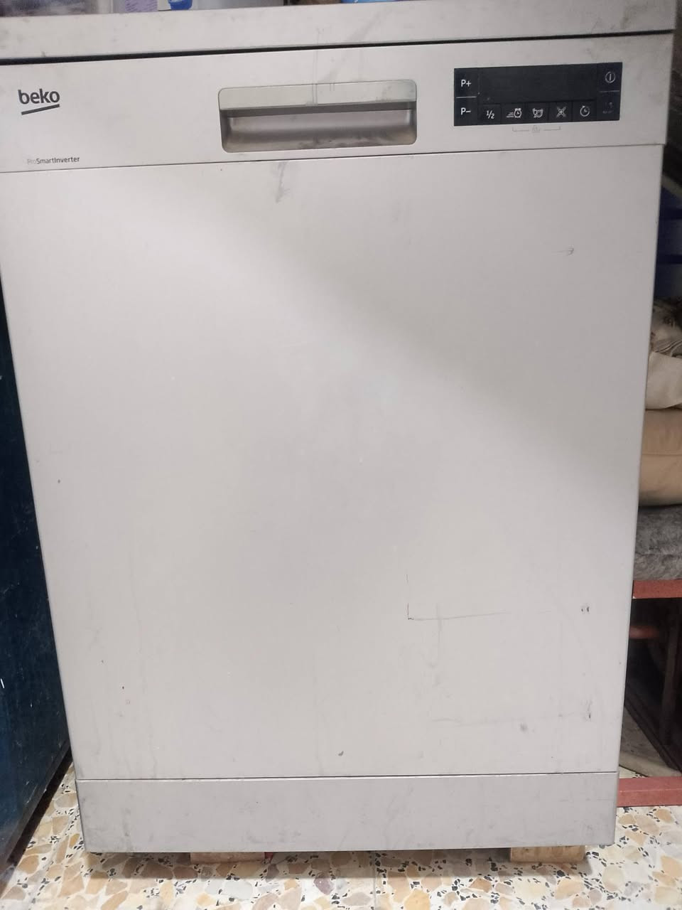 غسالة صحون جديده
النوعيه بيكو تركيه
العنوان البصره ابو الخصيب العوجه الرقم 
***********
