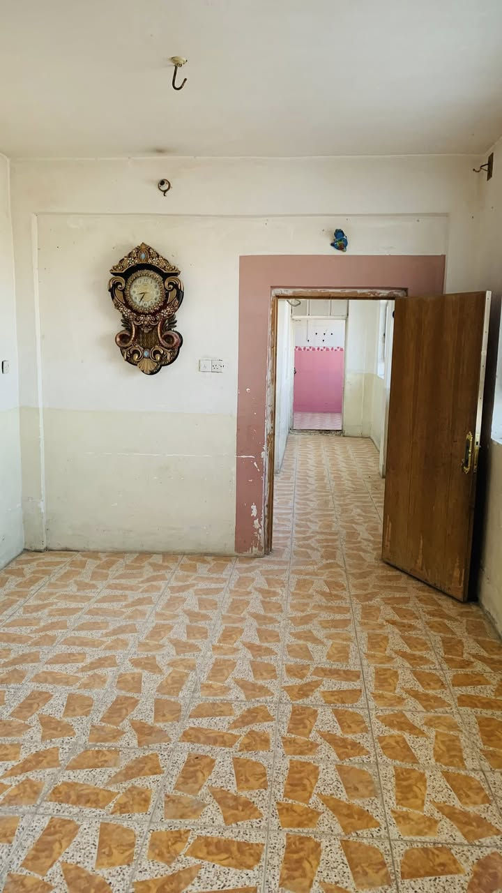 شقة للايجار
مكونه من
غرفه 
واستقبال
وصاله
ومطبخ 
وصحيات 
موقع الشقة 
المسيب حي المصطفى قرب شارع محمد الجواد على الشارع العام
للاستفسار الاتصال على الرقم 

***********
