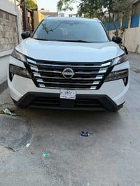 للبيع موديل 2024 فول موصفات حادثهة واضح بل صورة   بدون رقم  السعر ١٥٥ ...