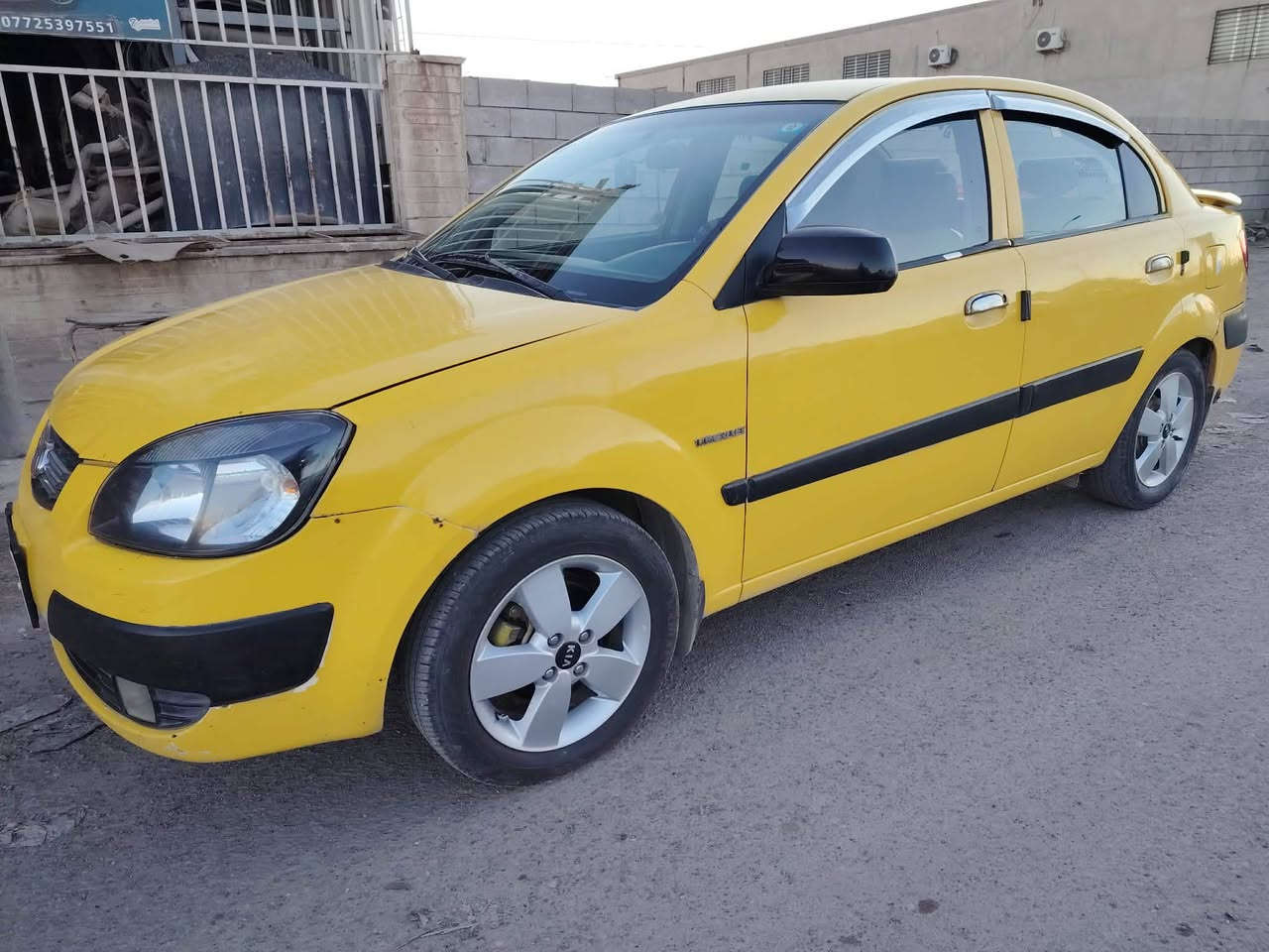 كيا ريو 2007 كندي رقم ديالى مشروع وطني باسمي شرط التحويل 
منظومه غاز
ويل كب مع طخم تاير حجم 15
كشنات جلد
لايت عدسات زينون 
تحكمات استيرن
جامات اوتو
تبريدثلج+تدفئه شرط
محرك وكير شرط
السياره ضررها كندي موضح بل الصوره بل الدوسه ويم القلابات مال باب وبيه تلقيطات معجون 
وذا اكو مراوس النترا 17/18
السعر 86وبيه مجال شي قليل 
خاص ماجاوب للتواصل *********** واتساب
