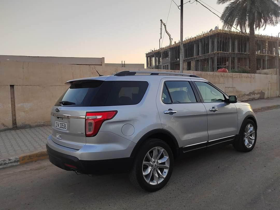 اريد مراوس بنيسان باترول 

فورد اكسبلورر 2013
فول مواصفات
محرك 3500 سي سي 6 سلندر
سويج عادي (مو بصمة)
كير أوتوماتيك
دبل
داخلية جلد
شاشة + كاميرا
فتحة سقف
تبريد وتدفئة مقاعد
حساسات
باب خلفي كهربائي
السيارة نظيفة جداً

قطعة صبغ وحدة فقط
جام لغ أمامي يسار

المحرك والكير والشاصي بحالة ممتازة

للاستفسار
*********** سامراء, صلاح الدين
