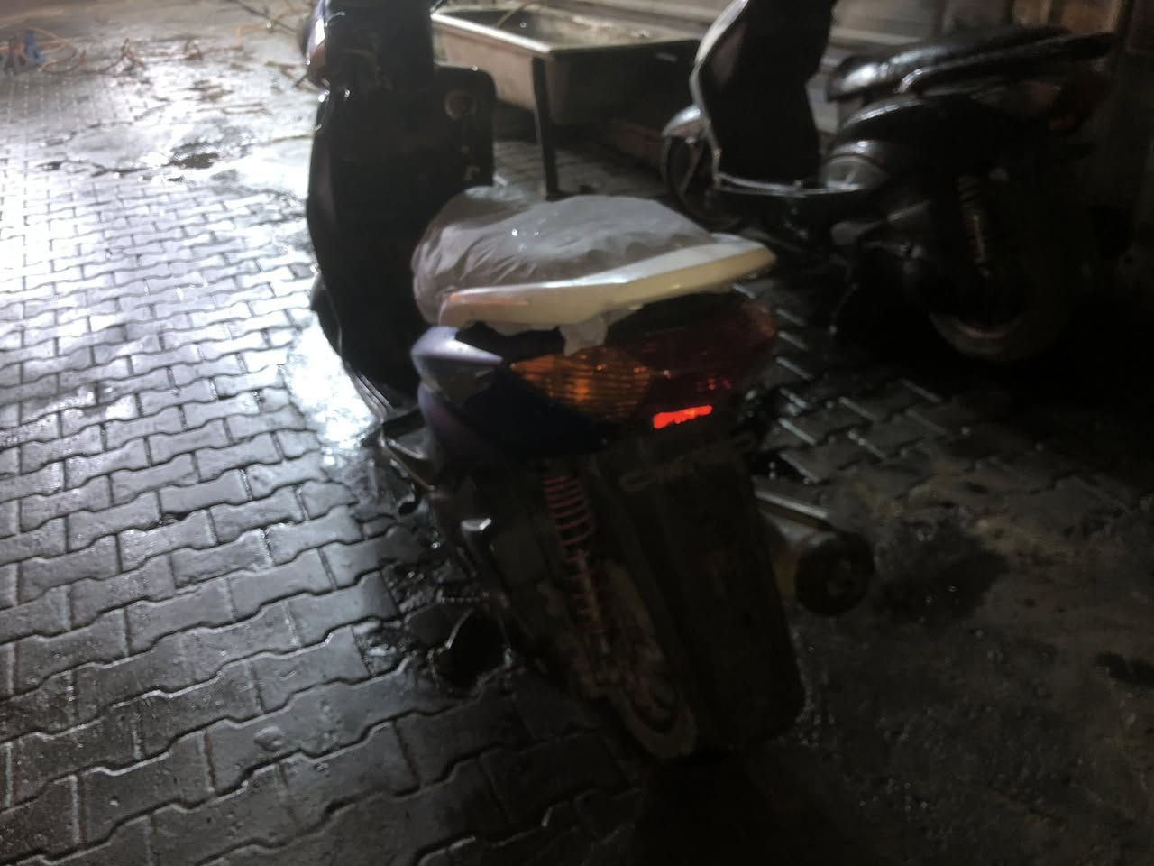 سلام عليكم سكنس نثيه 140 شغاله سلف هندر مكينه مجفته تجفيت جديد لا تنقيص ولا تبخير يرادله ترتيب كهربائيات كله شغاله ب 400 وبيه مجال مكاني الشعب ***********
