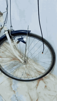 بسم الله الي يريد حجم ٢٧ دينامو حساس بالويل لايت لد كير وعقرب تحكم كير حاويه باله سعرة ١٢٥ مكان المحل حله ابو خستاوي شارع الغسل قرب اسواق دره 
***********
