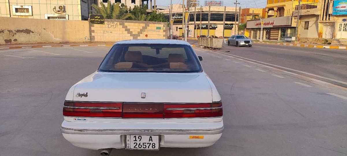 السلام عليكم للبيع سياره كرستا موديل1990 مكفوله من نقل جثه والاصوليات والعيب الشرعي سياره  مشروع وطني سنويه باسمي ل2029 مكينه ونجي كهربائيات كله شغاله سعر 53 وبيه مجال لشراي مكان السياره ناصريه سوك شيوخ رقمي   ***********
