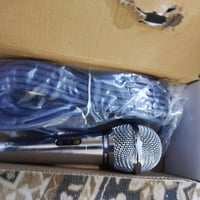 سماعات • إلكترونيات