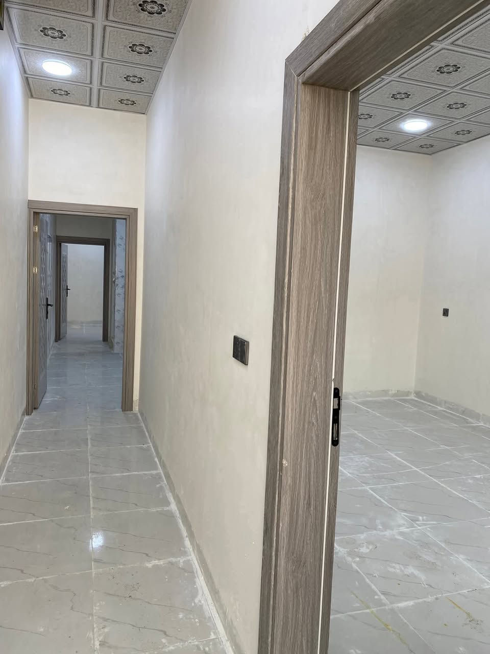 دار بسعر جدا جدا مناسب فقط 67 وبي مجال حي عسكري منطقه 77 قرب المستوصف مساحه 100 متر طابو صرف سارع للحجز ارخص من هل سعر ما تلكون 
***********
