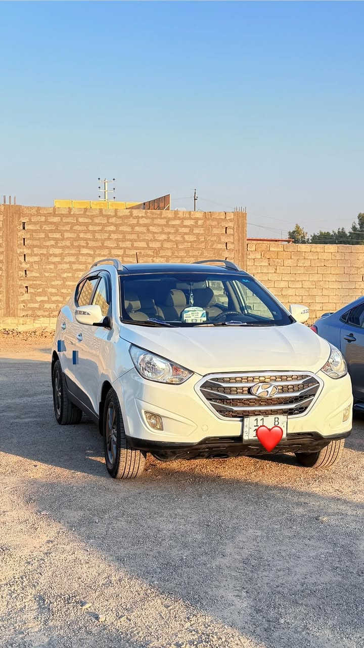 توسان 2011 خليجي ضرر ربع باب وربع جامرلغ خلفي عكس السائق مكينه وكير ع ضمان محدثه 2016 السيارة جاهزة من كلشي رقم بغداد دولي تحويل مباشر مكان السيارة ديالى كنعان 
مراوس او بيع السعر 127 وبيها مجال 
للاستفسار خاص او  اتصل ***********
