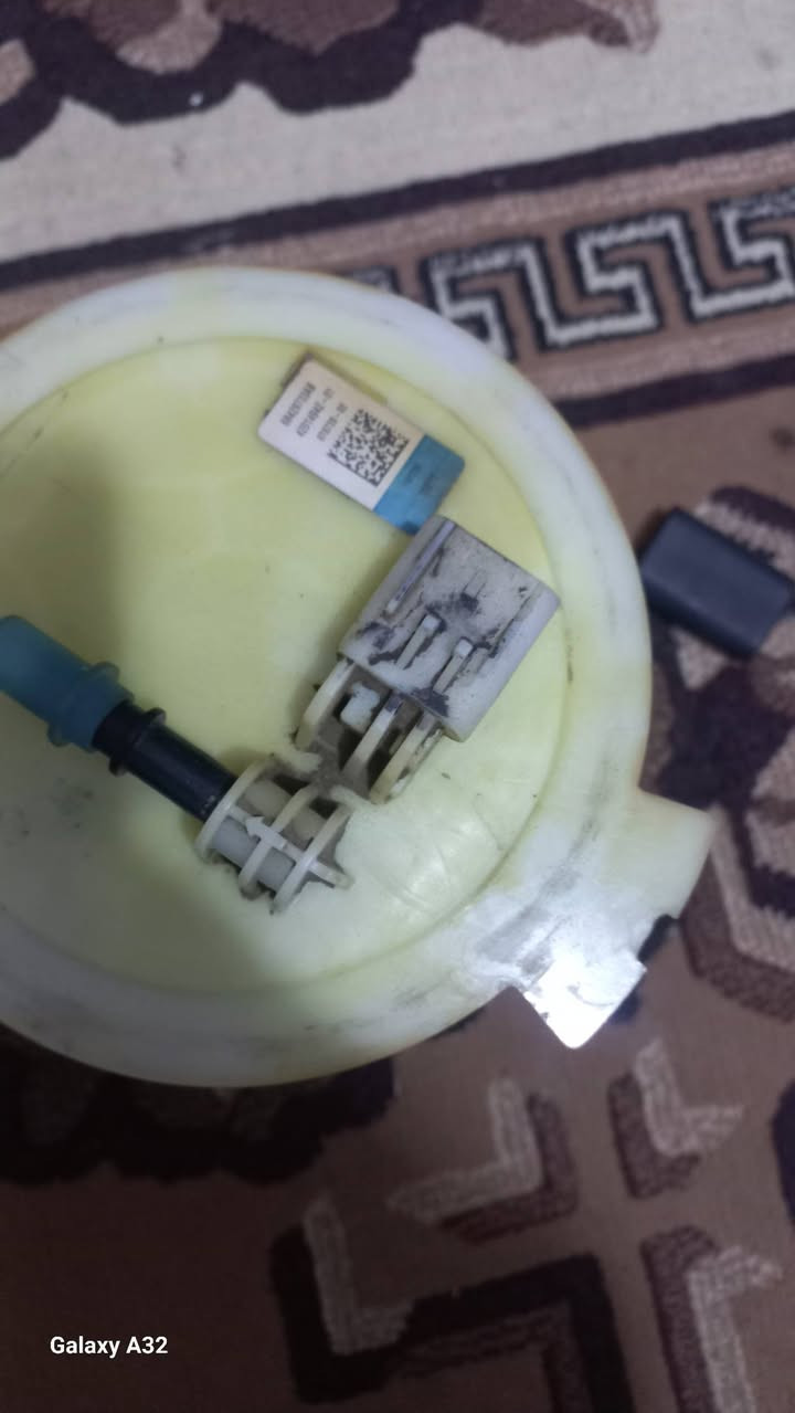 السلام عليكم ...عبوه جيب موبر الأصلي وكاله قبق الأصفر شغاله فول طوافه كهربائيات فلتر جديد بس الفيت بم ضعيف الي تفيده يقيم وياخذه .***********
