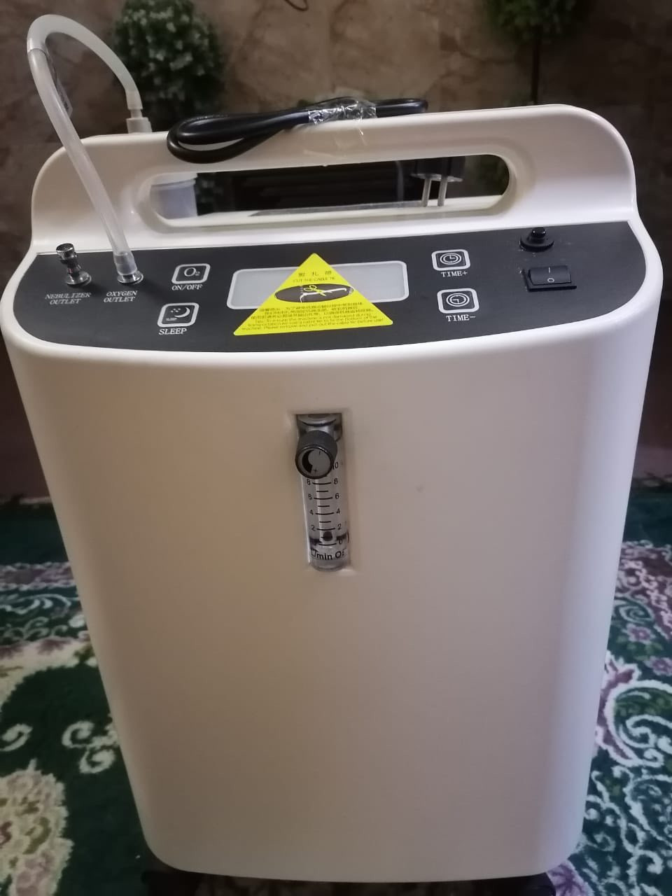 مولد اوكسجين 10 لتر مستعمل شي قليل صيني المنشأ سعر3 ورقات       ***********
