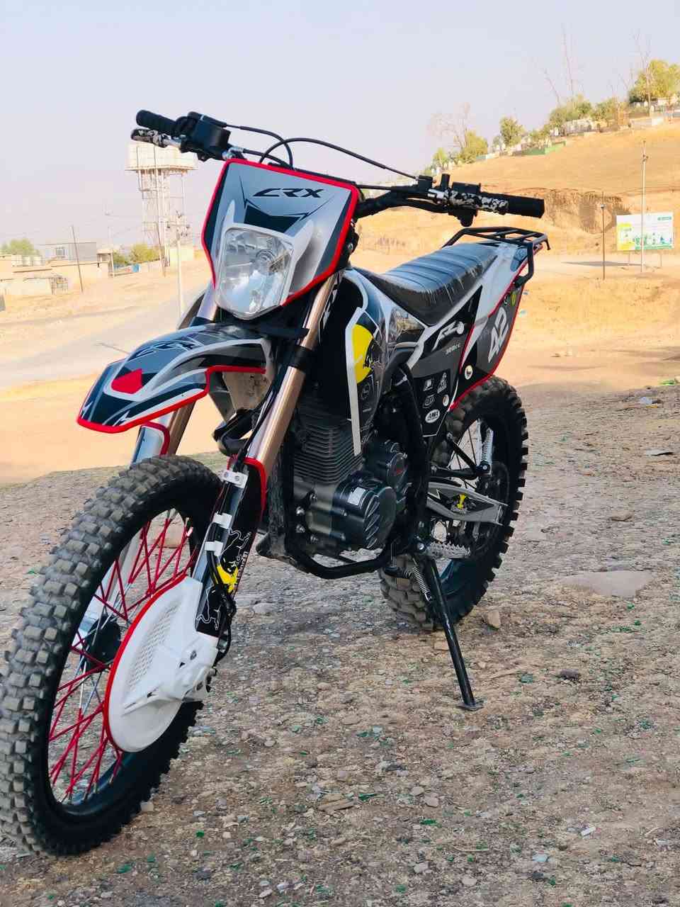 Crx 42 2024 (300)
ئەم ماتۆڕە بۆ فرۆشتن crx ە مەکینەی 300 زنجیرە لەقەوتی خۆی بێزارە مەکینەی نەکراوەتەوە 
لاشەی بێ عەیبە ڕزیوی و تەقیوی و لەحیمی نیە  
هەردوو تایەی لۆکە باتری لۆکە 
ئەکسۆزی سپۆرتی لەسەرە  
سیعری ١٢٥٠٠٠٠ 
ملیۆنێک و دووسەدو پەنجا هەزار
و مەعمەلە
*********** 
مشتەری نیت سەرمان مەیەشێنە   
شوێن شارەزورر / زەڕایەن
