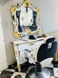 قيم واخذ مرايه نضيفه والكرسي جاهز 07826788905