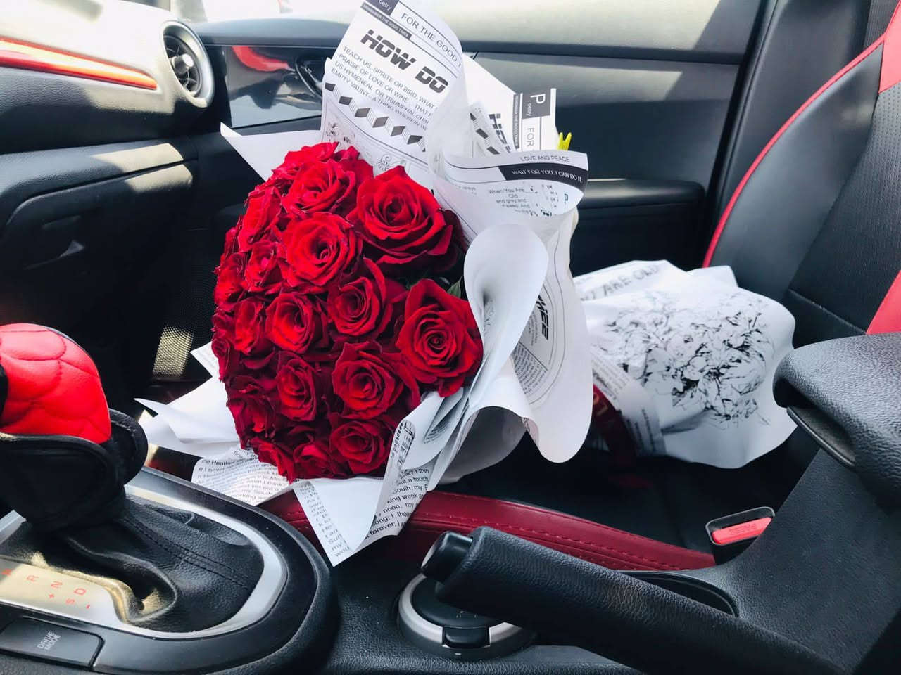 حبيايب هذا بيج صديقتي مسوين عرض توصيل مجاني بداخل بغداد
عدها ورد طبيعي و هدايا حسب الطلب شغلها يجنن  للحجز السريع واتساب *********** 
 وهذا البيج  وراح اخليه اول تعليق لطفآ صعدوا المنشور❤️
