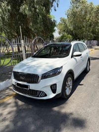 سورنتو 20 خليجي مواصفات معروفه بصمة تشغيل وابواب كشنات وجنطة كهرباء رق...