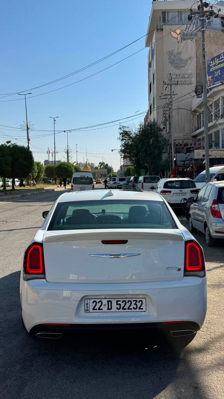 كرايسلر S300
مديل 2018 وارد كندي كلين تايتل مكفولة كفالة عامة
 مواصفات عادية بنوراما +كشنات كهرباء + تدفئة كشنات + تبريد قطعتين 
ماشية 111 الف كيلو متر
تخم تايرات جديد فايرستون ياباني 
السيارة اي نقص مابيها تشغل وتطلع 
￼ ‭***********‬
