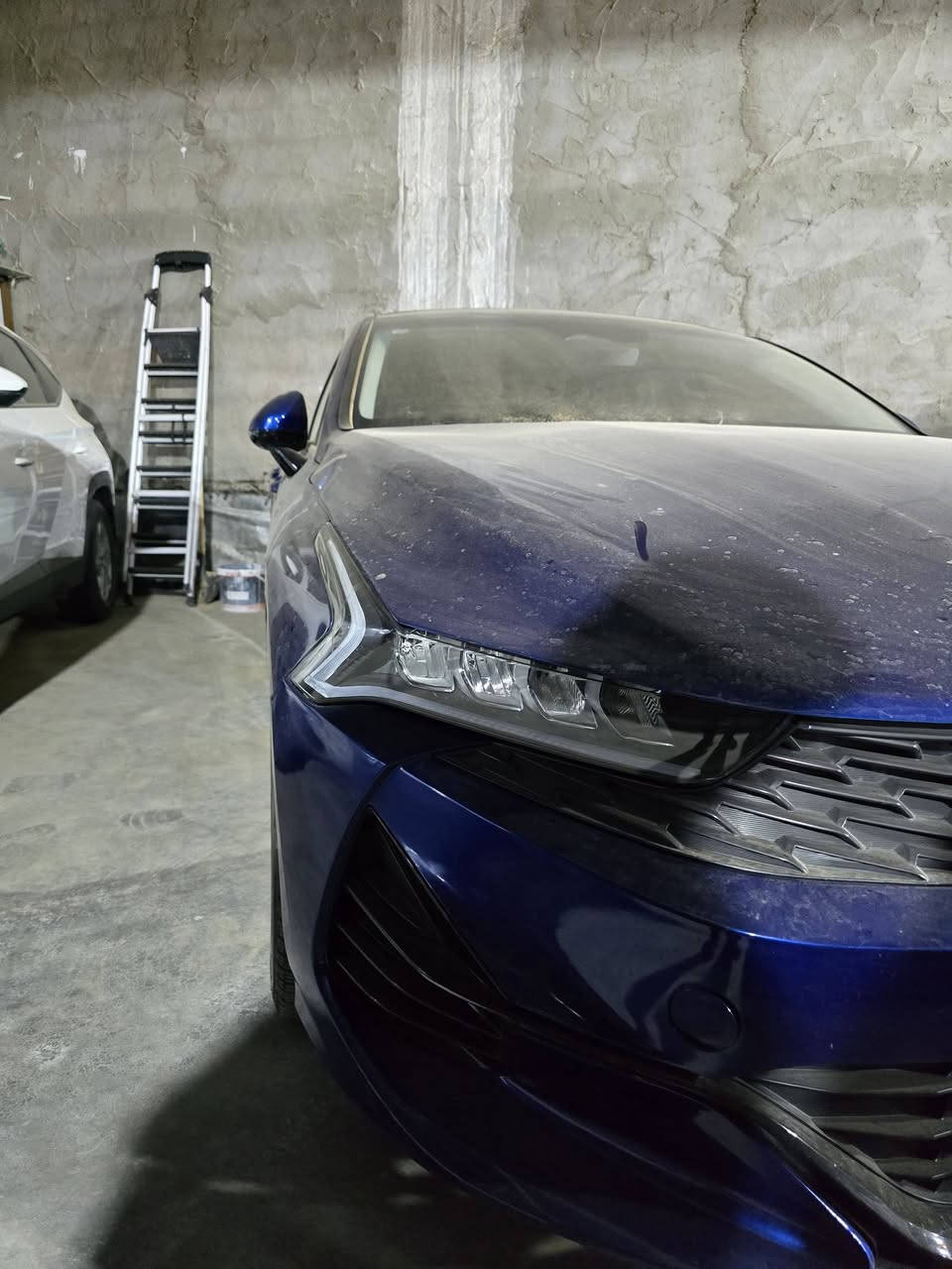 2024  KIA K5-EX
الموديل:- 2024
عدد المقاعد :- 5 مقاعد 
مواصفات السيارة :- -  EX 

موصفات: 
 شاشه كبيره نفيكيشن 
داخل  جلد اسود 
تحكم سرعه
تحكم مسجل 
ويل 18 انش 
كأمره خلفية 
اشاره بالمرايا 
بصمه تشغيل 
حساس تجاوز
لايت زينون 
رادار امامي 
كشاف لد 
هاند بريك كهرباء 
كرسي كهرباء 
تشغيل عن بعد  
مقاعد تدفئة وتبريد 
عدادات دجيتال 
حساسات امامية خلفية 

السعر  :  155

🔴 مكانه كربلاء الانتفاضه الاولى شارع المخازن
استفسار المستورد. علي الحوراني 
***********
***********
__
