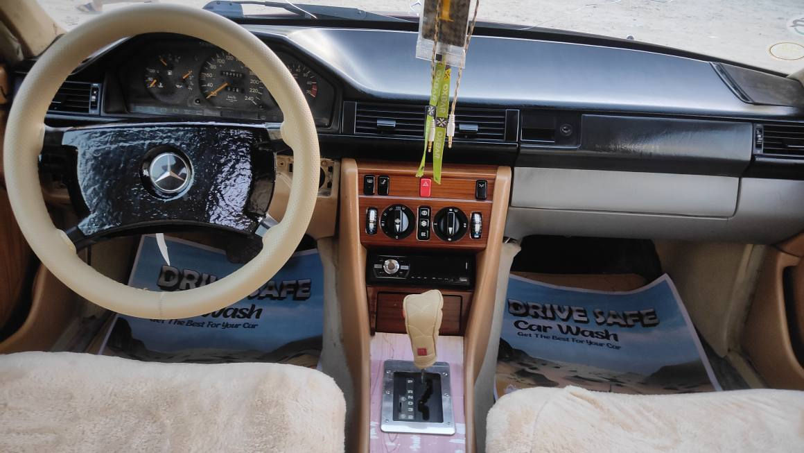 مارسدس 87 للبيع اومراوس سعر 56اوبيهة مجال قليل مكنة اوكير اوحداية أو تخم تايرات خير من الله سيارة جاهرة أو مكفولة مصبوغ الجمالية فقط سنوية 27مشروع وطني مكاني ابو صخير نجف رقم موبايل *********** النجف, العراق
