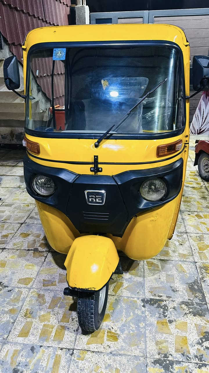 سلام عليكم تكتك باجاج للبيع 22 رقم وسنويه مكينه كفاله ولبدي مثل ما كدامكم تكتك ما ناقصها شي كبل للشارع ربع ما اذب عليها السعر 8 ونص ***********
