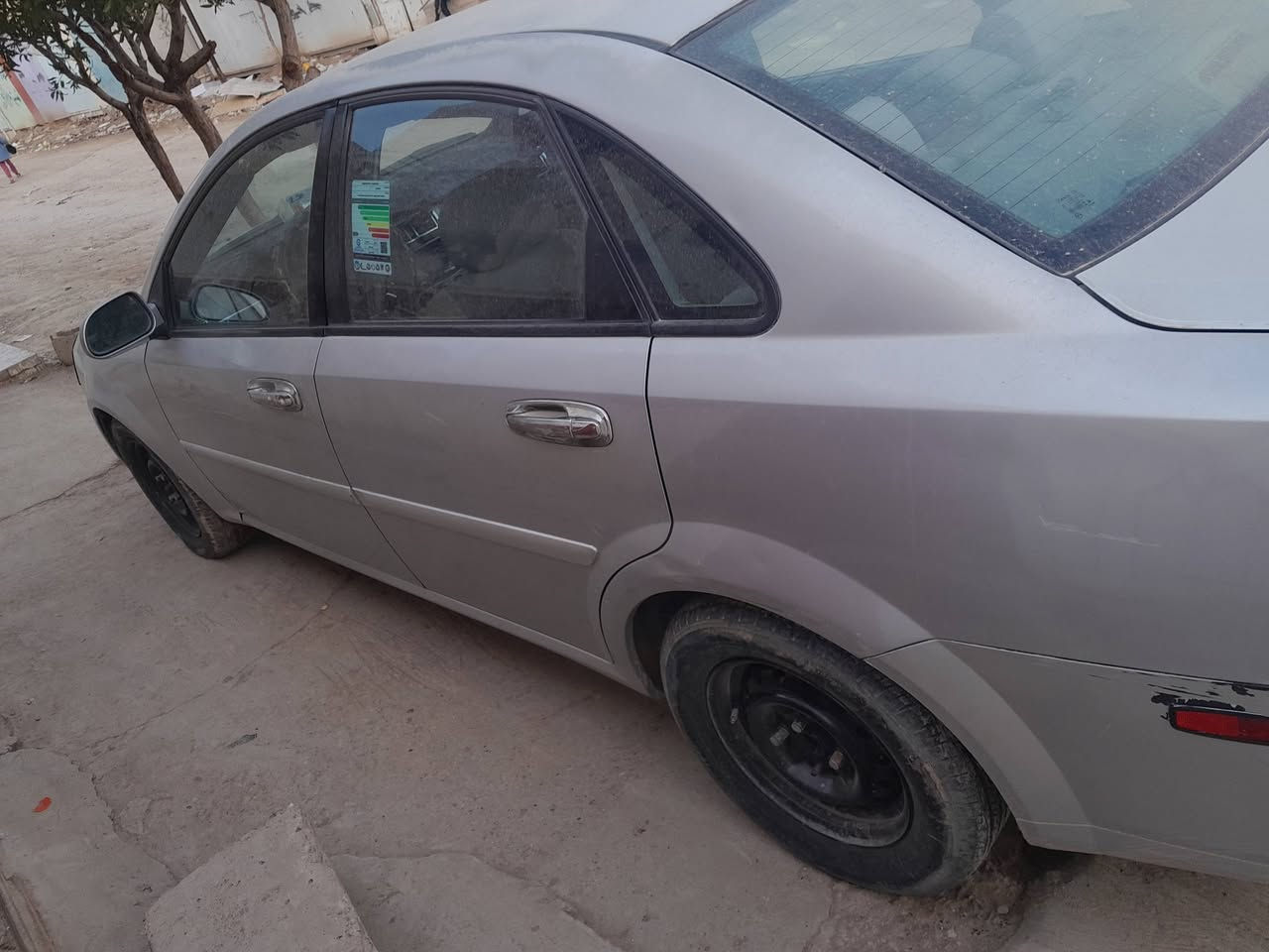 السلام عليكم اوبترا فورنزا 2007 للبيع رقم بغداد مكان السيارة واسط العزيزية بيها قطع صبغ ابيعك حزام سيارة نظيفة مكينة وكير مكفول تبريد ثلج تخم تاير بطارية جديدة صدر وحدادية نظيف دواخلها نظيفة كلش خير من الله تراي تطلع وتقتنع يلا تاخذها سعرها ٦٥ وبيها مجال تشوف سعرها هواي الله يرزقك بافضل منها الاستفسار على الرقم  ***********
