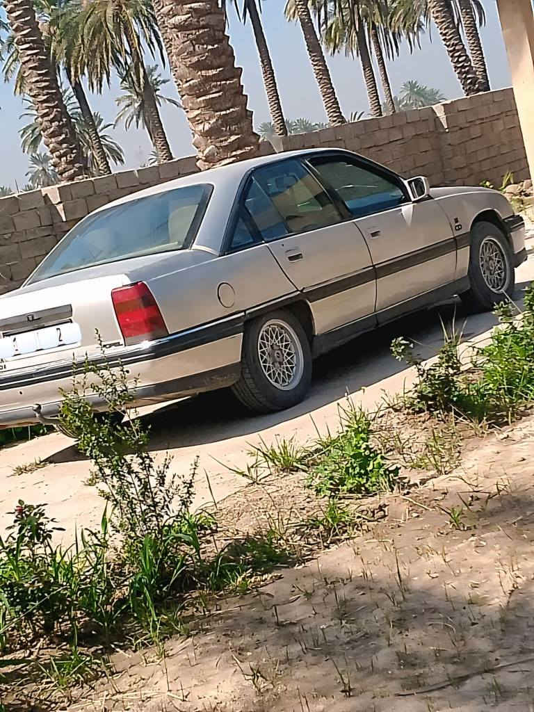 اوبل أوميجا للبيع موديل 1993
سياره كهربائيات كامله من كلشي السياره 
 صدر جديد تخم تايرات جديده كشر خارجي نضيف فقط بيهه شخوط بسيطه كير اوتماتيك سياره صافيه بمعنى الكلمه وكلشي مجهز بيهه رقم السياره بغداد والا ربع الغرامات المكان بغداد التاجي السعر 41 وبيه مجال للستفسار ***********
