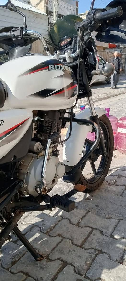 سلام عليكم بوكسر موديل 22 رقم بغداد بسمي تحويل مباشر دراجه نظيفه السعر 1800 مكاني بغداد الحريه رقم التلفون *********** غير متواجد عالفيس
