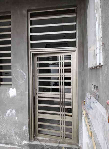 صبغ داخل ميسان بنسب السعار شبابيك وجدار ***********
