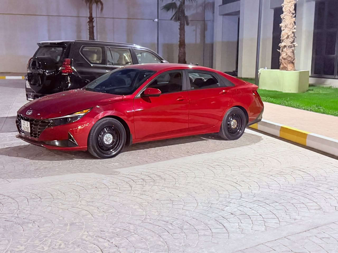 سلام عليكم الانتره 23وارد امريكي  ماشيه 61 حادث امريكا. موجود بصور وبل عراق بيه فقط. خشم البنيد والجاملغ الايسر   وبيه كم رصعه بل قماره. ما بينات ابد   رقم بغداد  مكاني بغداد بلديات ***********
