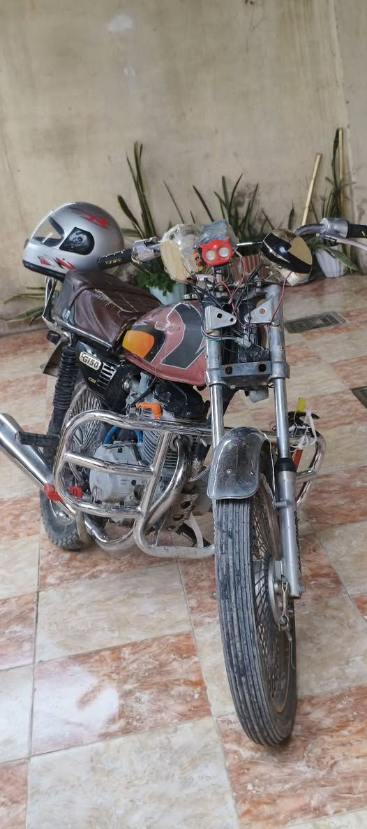 تايكر ٤كير موديل ١٧ محرك ساعة ما بي اي صوت شرط معدل و شلعة ولا صرف ولا بخار سعر ٢٠٠ قفل ضفيرة كاملة بس يعوزها ربط  رقمي ***********
