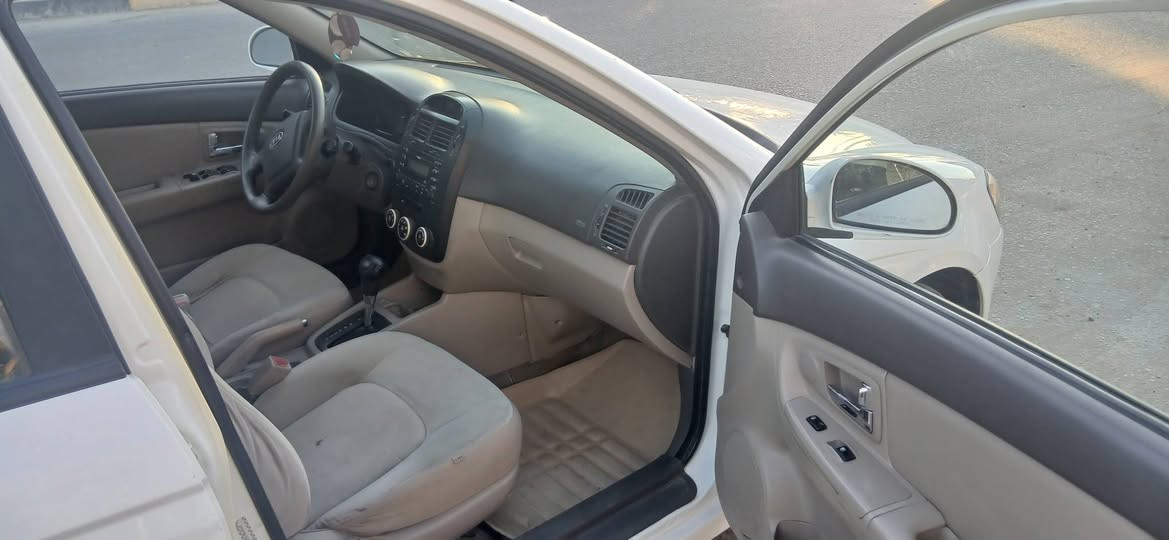 كيه سبكرى ٢٠٠٩ مصبوغه عام فقط جماليه بدون اي ضرر
حادثها جاملغ خلفي من امريكا ... رقم بغداد كير مكينه حداديه تخم تاير وتبريد كفاله ..السياره جديده بمعنى الكلمه تجي وتشوف بعينك السعر ٨٨ وبيها مجال قليل ..للتواصل *********** مكان السياره كربلاء
