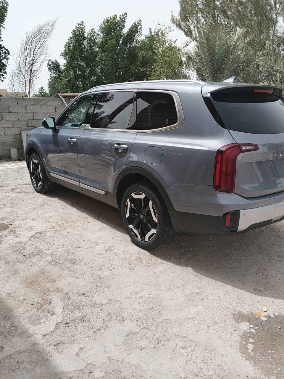 السلام عليكم
للبيع فقط 
كيا تلورايد موديل 2024 
 فئه s بدون رقم
رقم للتواصل ***********
