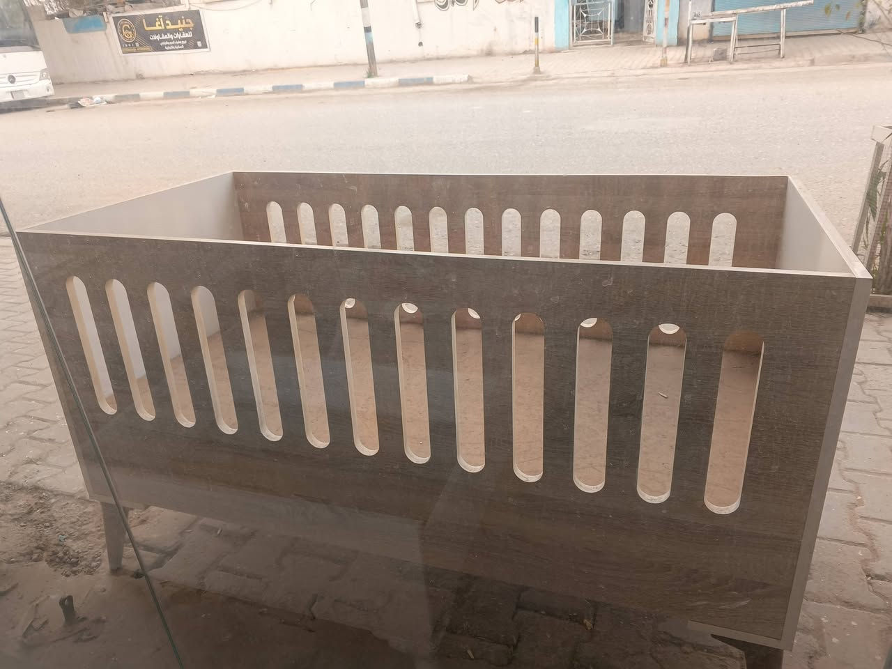 🌙 بمناسبة شهر الخير وقرب عيد الفطر المبارك 🌙
محل اسطه  هاشم النجار يقدم لكم أقوى العروض والتخفيضات على الأثاث والموبيليات🛋️✨
جهز بيتك بأسعار ما تتقارن:
كنتور (بابين): فقط بـ 175,000 دينار.
كنتور (3 أبواب): فقط بـ 300,000 دينار.
سيسم (نفر واحد): فقط بـ 100,000 دينار.
سيسم (أطفال): فقط بـ 100,000 دينار.
ميز تواليت: تشكيلة واسعة من الموديلات والقياسات الحديثة.
📍 العنوان: كركوك - ساحة الطيران - مقابل عالم الحلويات.
📞 للاستفسار: ***********
موبليات اسطه هاشم نجار   جودة وأسعار تناسب الجميع
