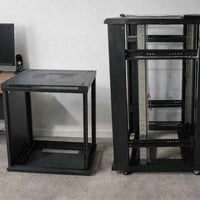 راك سيرفر للبيع • راك 12 يونت 💰 السعر: 50,000 ✅ نظيف جداً – حالة ممتاز...