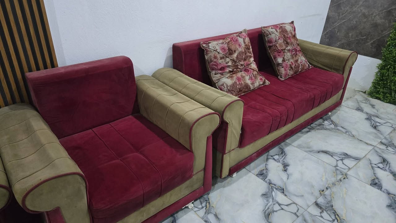 تخم للبيع مع كوشات كاملة سعره قفل 175 مكاني الحله قرب جامعة المستقبل *********** واتساب
