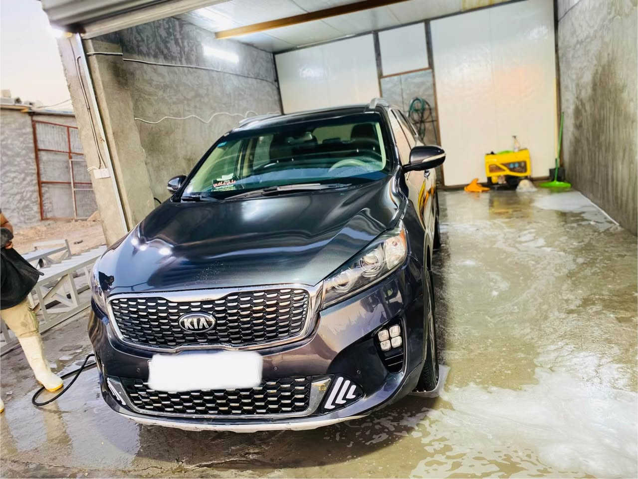 السلام عليكم
كيا سورنتو 2019 مواصفات 1/1 وارد امريكي مكينة 6سلندر 3500 لون رصاصي فيلي 
تبريد 3قطع 
كشن كهرباء
سقف بانوراما
رقم بغداد باسمي 
7راكب
مكاني الشعلة الحي الصناعي
رقم الموبايل ***********
السعر اتصل او الخاص بغداد, العراق
