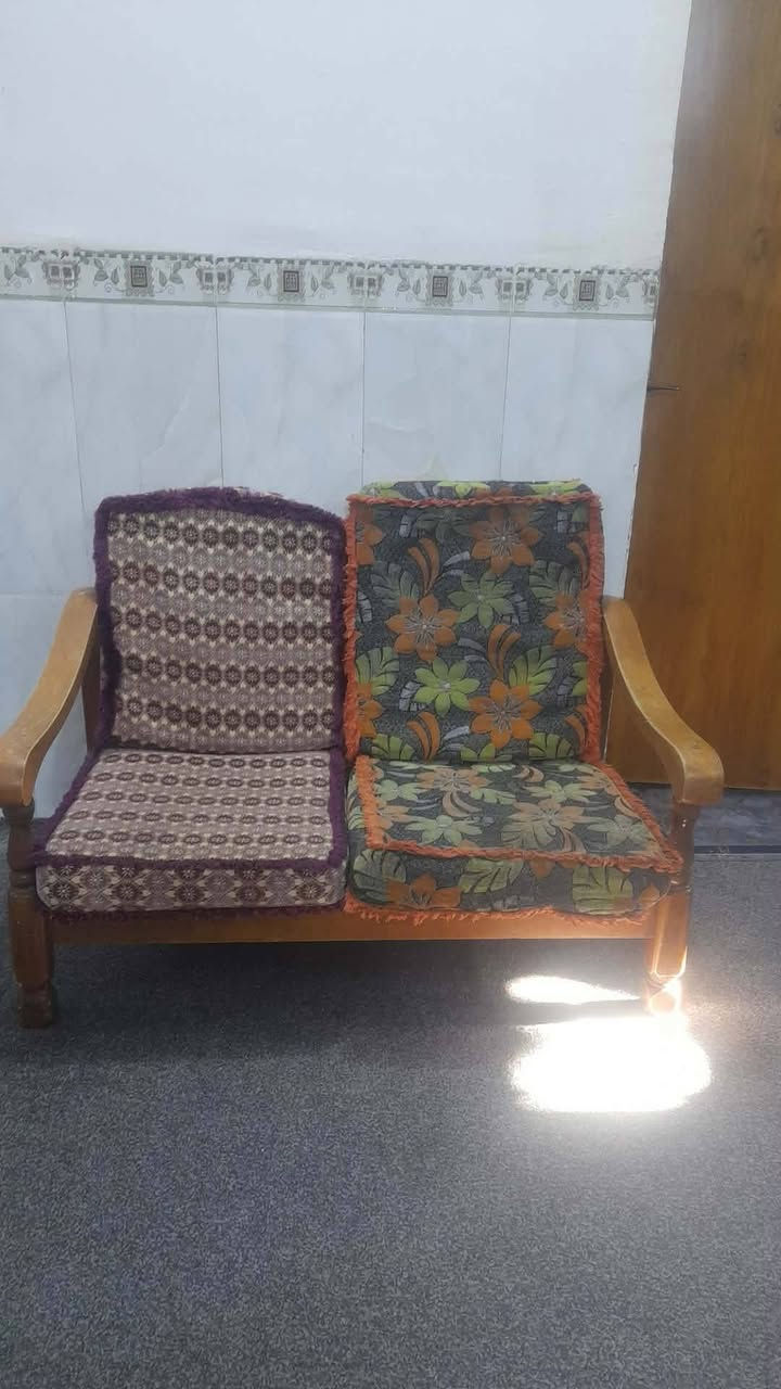 غراض للبيع كلمن سعره ***********نجف مقابيل باب دخول المطار
